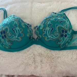 Embroidered Teal Bra.  La Perla.